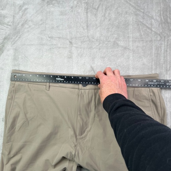Johnnie O Prepformance Cross Country Shorts Mens 40 Khaki 9" Inseam Golf Stretch - Picture 7 of 11